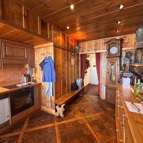 Cuisine vue sur entrée