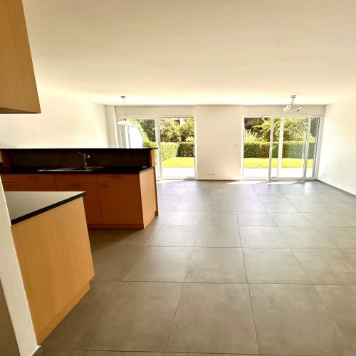 Séjour donnant sur terrasse